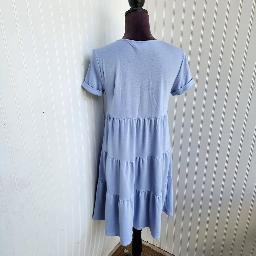 Crown & Ivy Women's Blue Dress Tiered Boho Babydoll V-Neck $59.50 Sz S